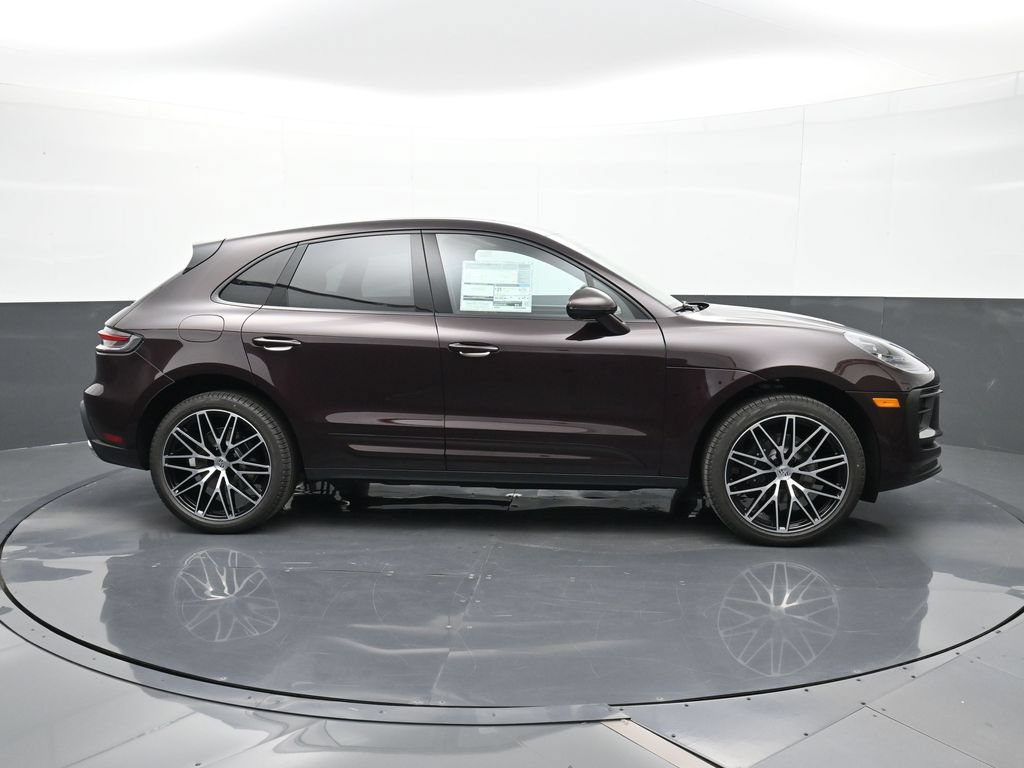 Certified 2026 Porsche Macan AWD/4WD image 30