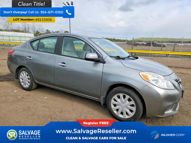 Used 2012 Nissan Versa SV FWD image 5