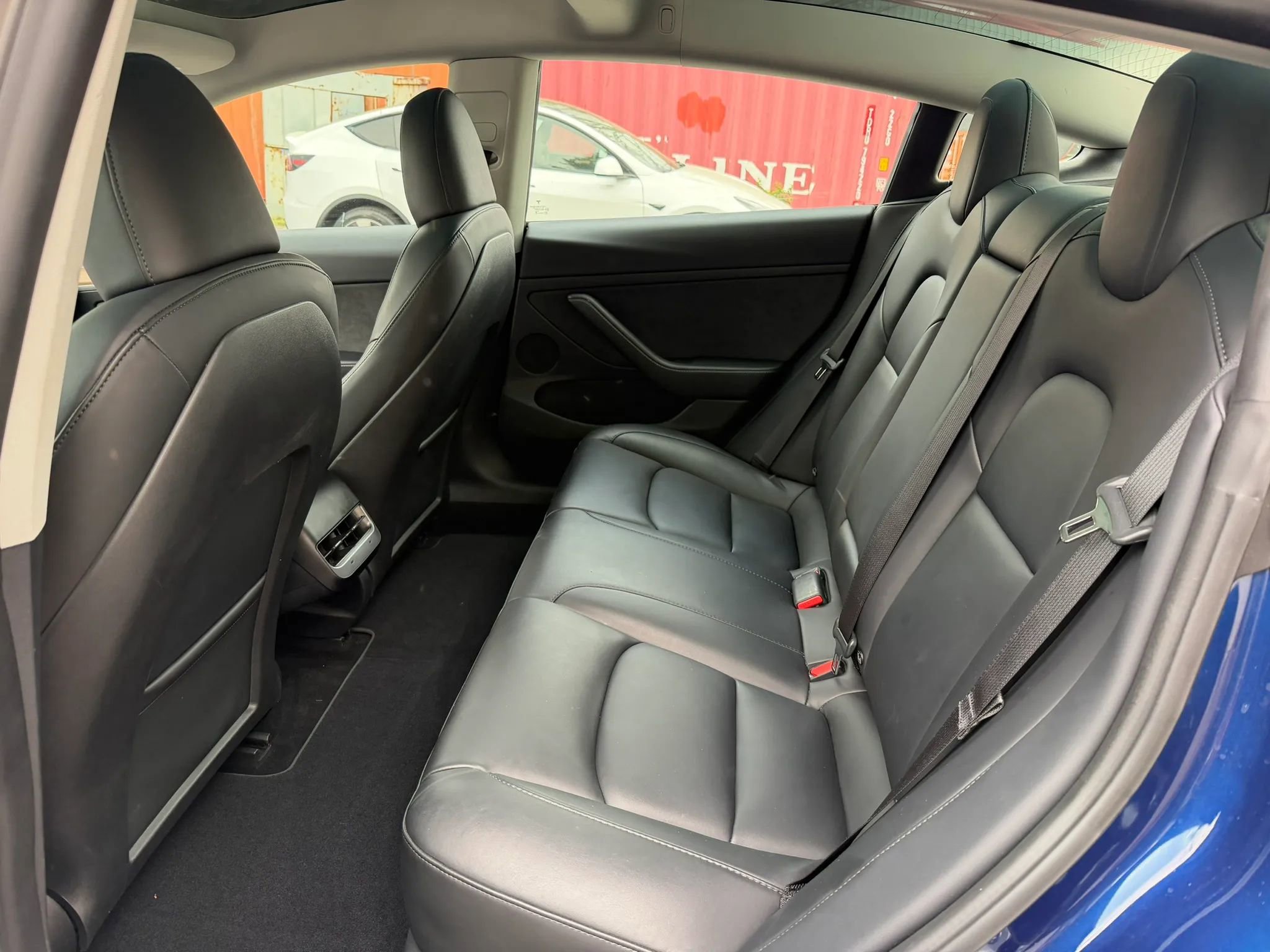 Used 2023 Tesla Model 3 Standard Range image 16