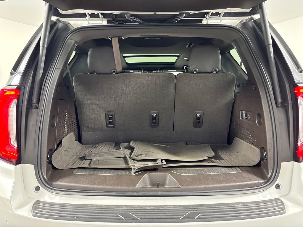 Used 2021 GMC Yukon Denali w/ Denali Premium Package image 30