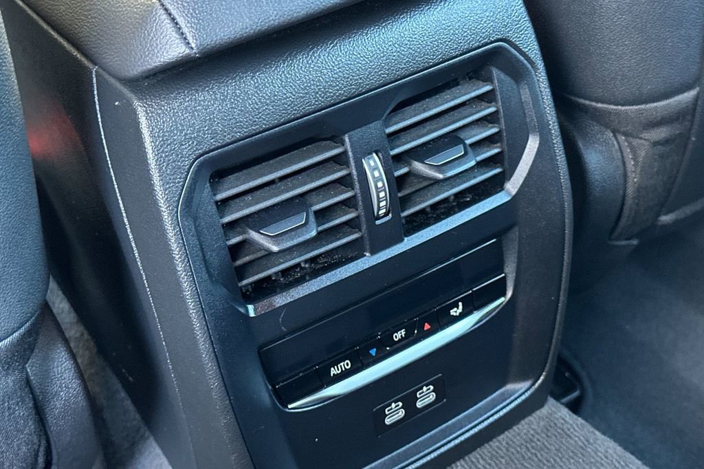 Used 2025 BMW i4 eDrive40 w/ M Sport Package image 13