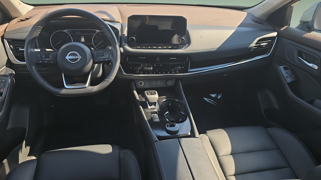 Used 2023 Nissan Rogue SL w/ SL Premium Package AWD/4WD image 12