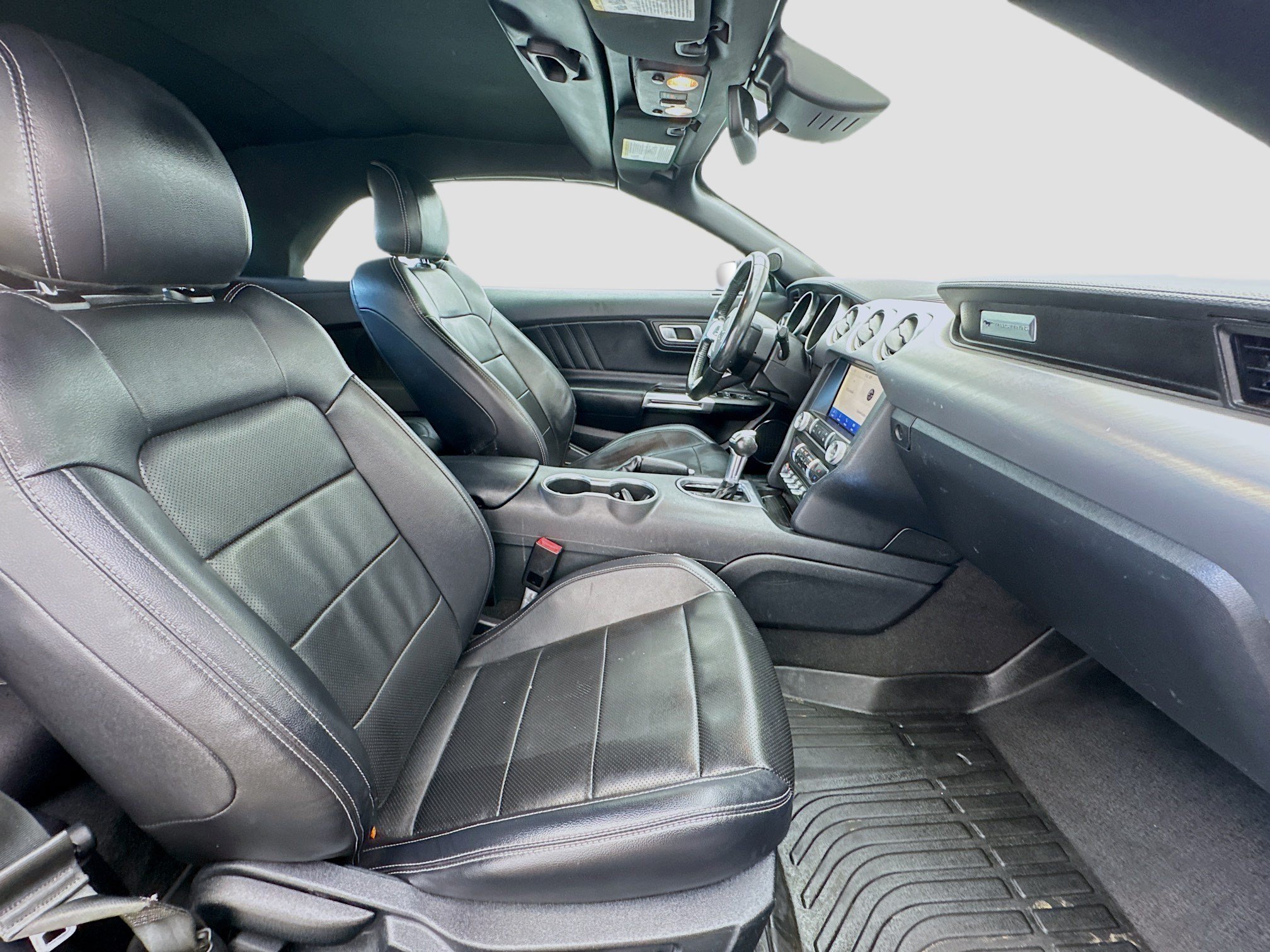 Used 2022 Ford Mustang Premium RWD image 18