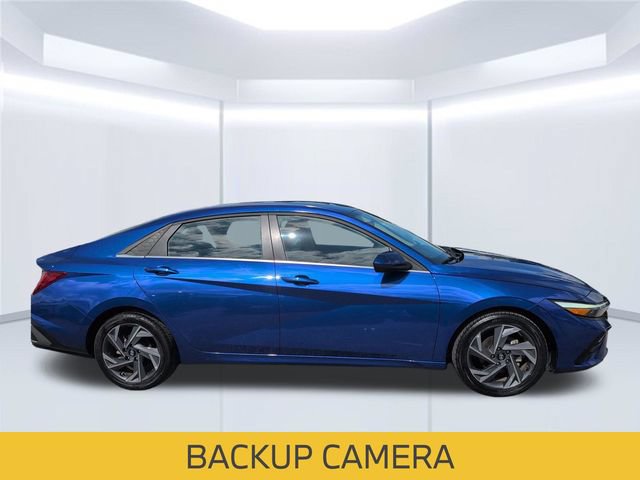 Used 2025 Hyundai Elantra SEL FWD image 7