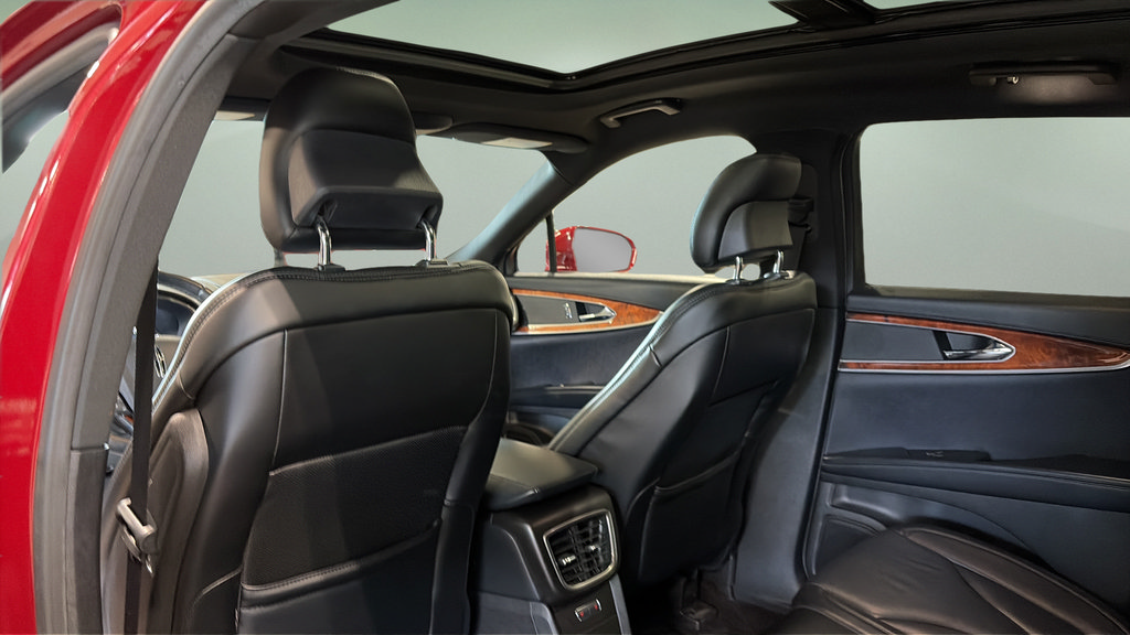 Used 2016 Lincoln MKX Reserve w/ Climate Package AWD/4WD image 16