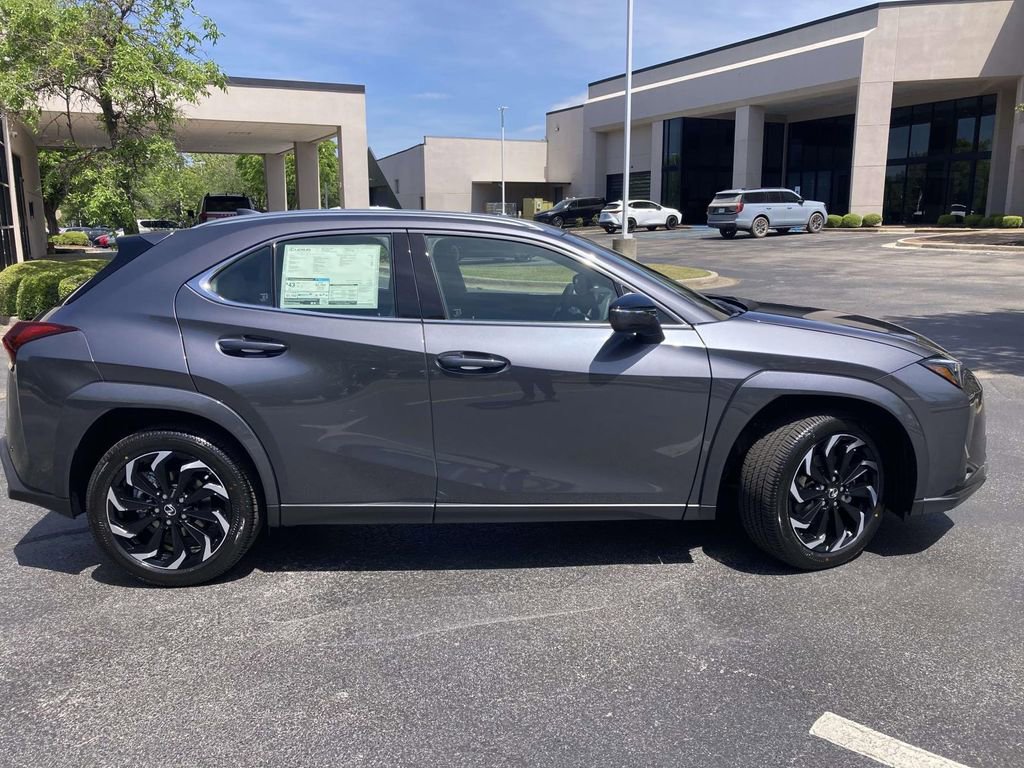 New 2026 Lexus UX 300h FWD image 2