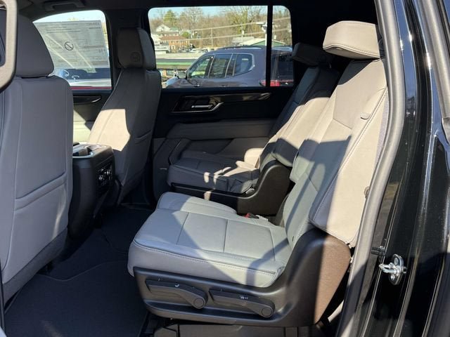 New 2026 GMC Yukon XL Elevation AWD/4WD image 12