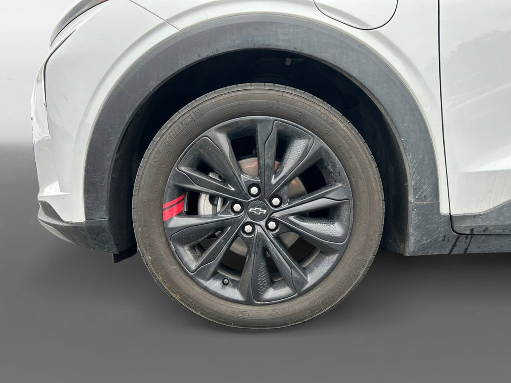 Used 2023 Chevrolet Bolt EUV Premier w/ Sun & Sound Package FWD image 16