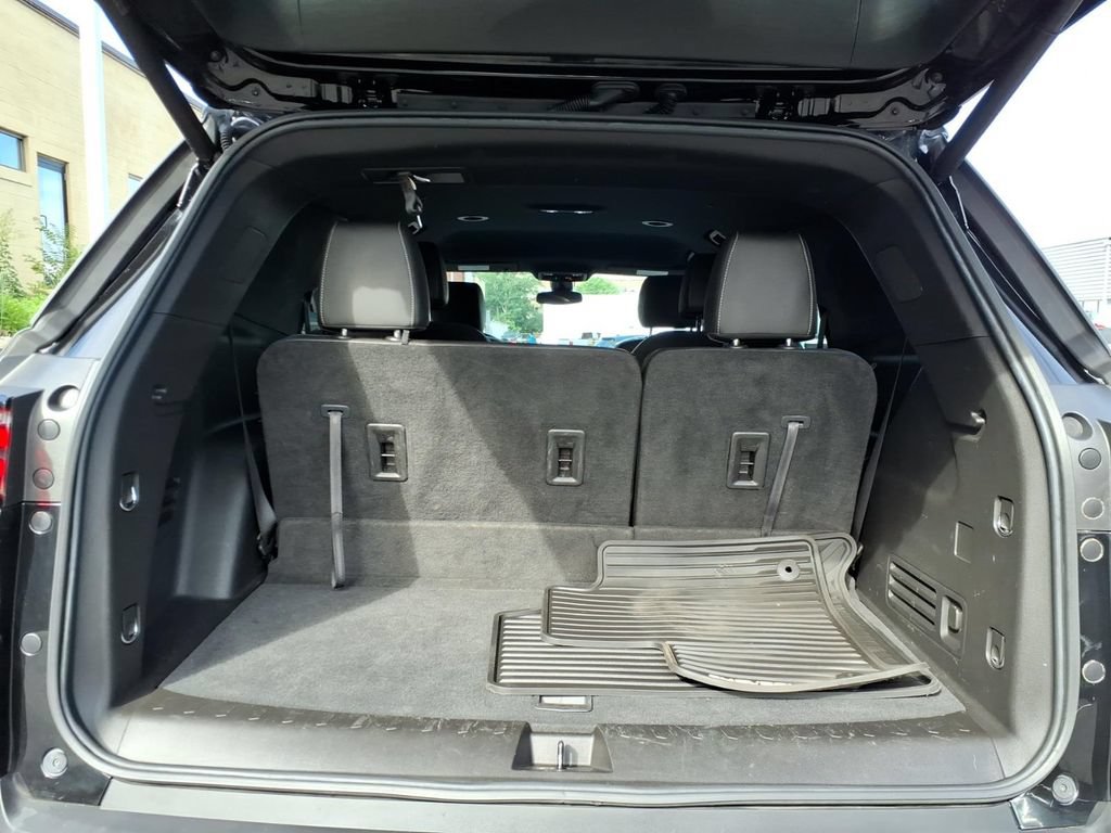 Used 2023 Chevrolet Traverse LT AWD/4WD image 19