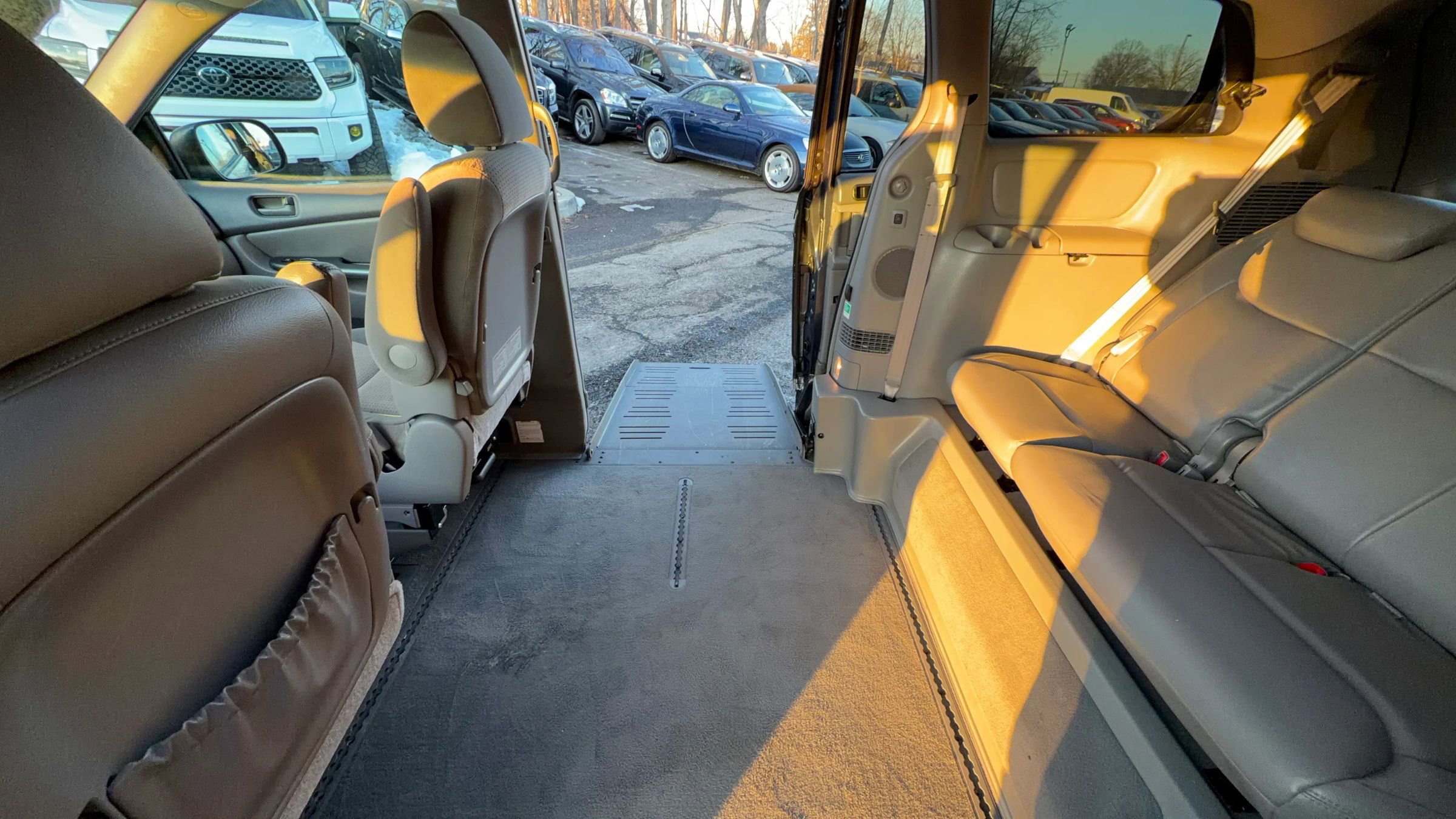 Used 2010 Toyota Sienna LE FWD image 20