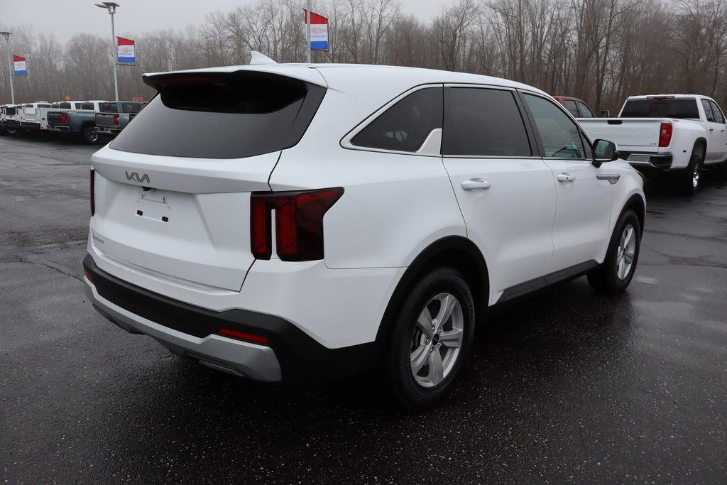 Used 2024 Kia Sorento LX image 33
