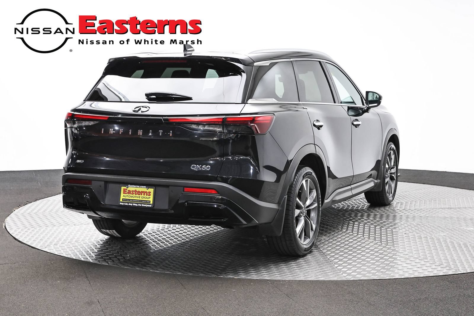 Used 2023 INFINITI QX60 Luxe w/ Cargo Package AWD/4WD image 5