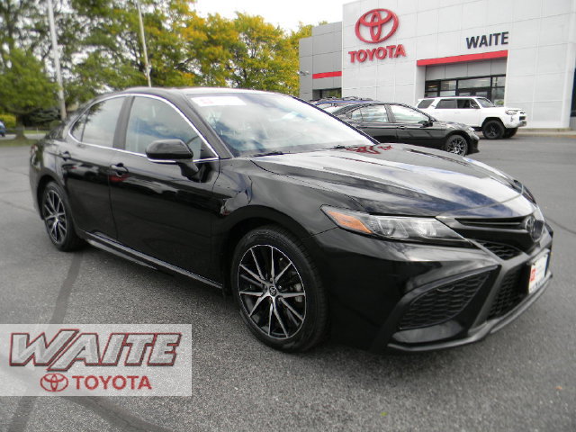 Certified 2024 Toyota Camry SE w/ Cold Weather Package FWD image 1