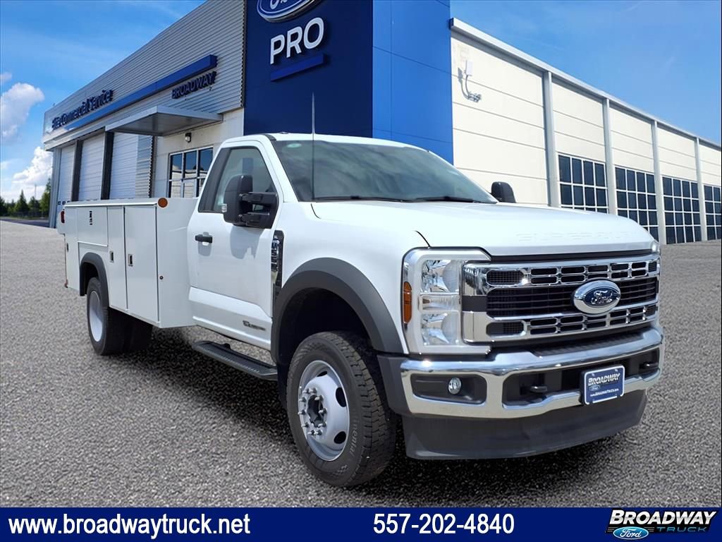 New 2024 Ford F550 4x4 Regular Cab Super Duty image 1