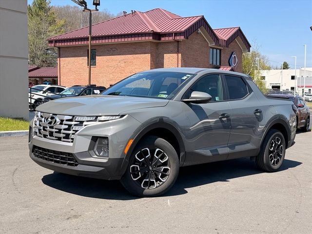 Used 2024 Hyundai Santa Cruz SE image 1