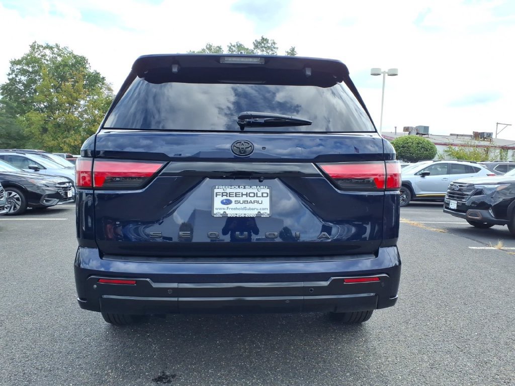 Used 2024 Toyota Sequoia Platinum AWD/4WD image 22