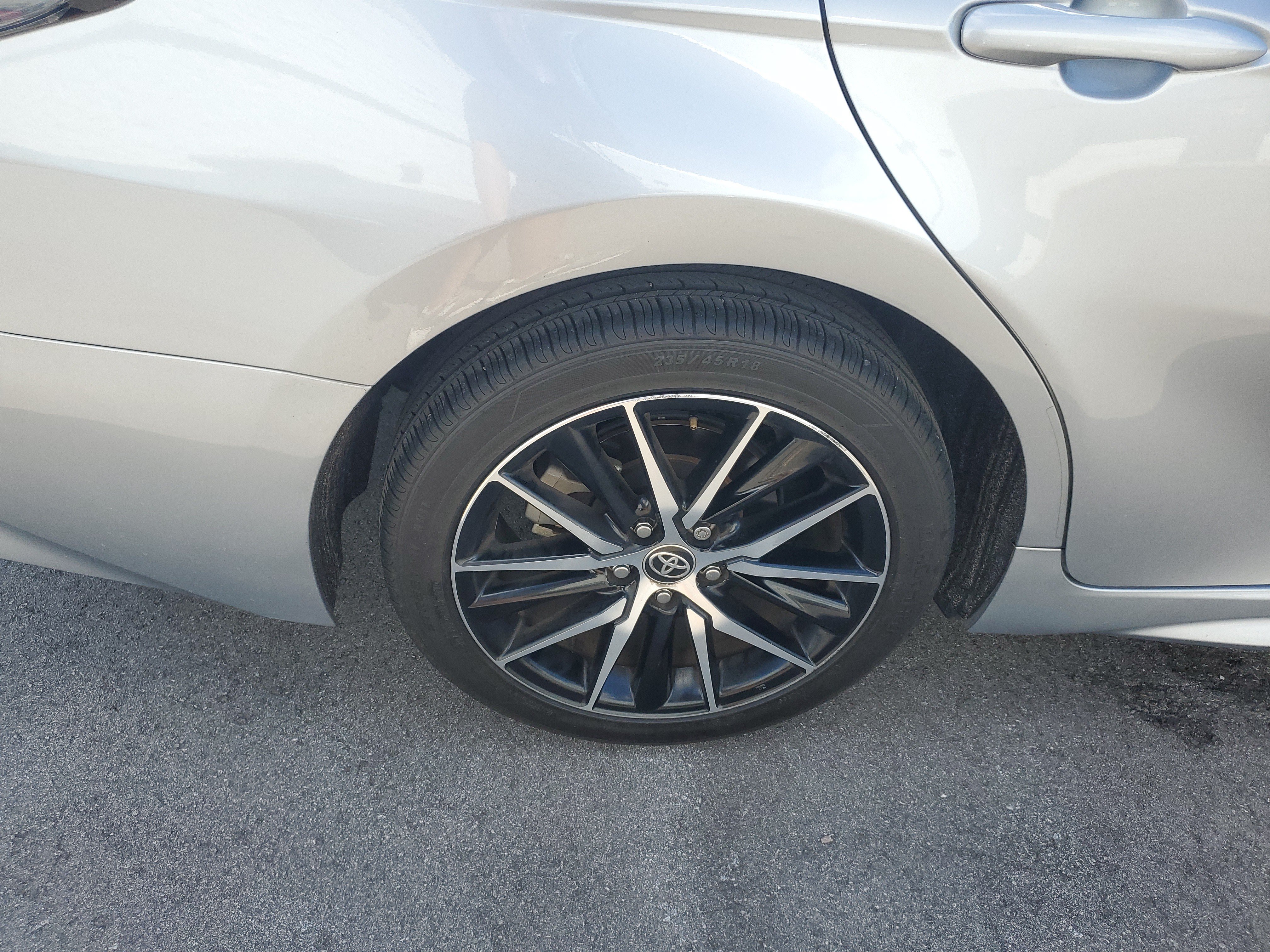 Used 2024 Toyota Camry SE w/ Convenience Package FWD image 6