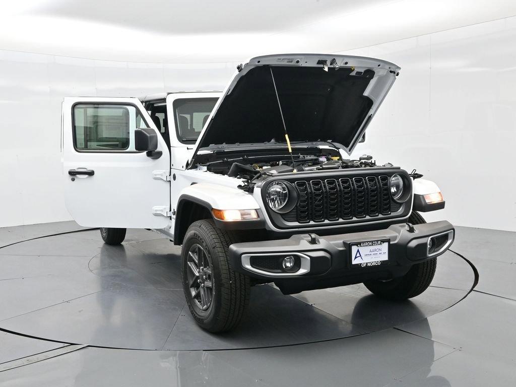 New 2025 Jeep Gladiator Sport image 30