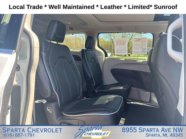 Used 2022 Chrysler Pacifica Limited image 31
