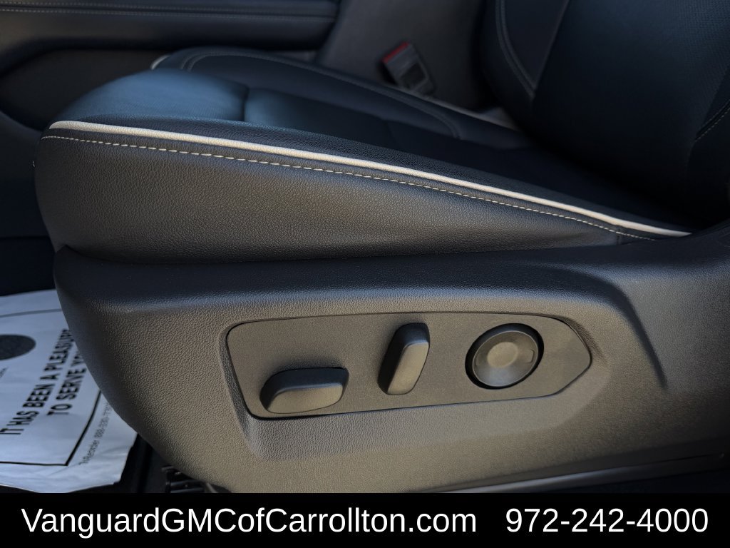 Used 2025 GMC Yukon Elevation w/ LPO, Yukon Black Package AWD/4WD image 30