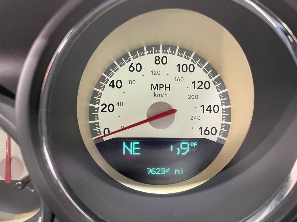 Used 2010 Dodge Challenger R/T RWD image 21