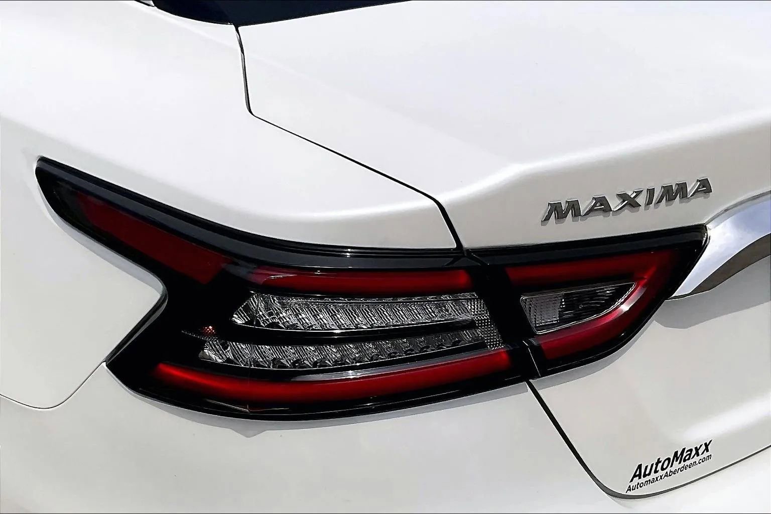 Used 2023 Nissan Maxima SL FWD image 29