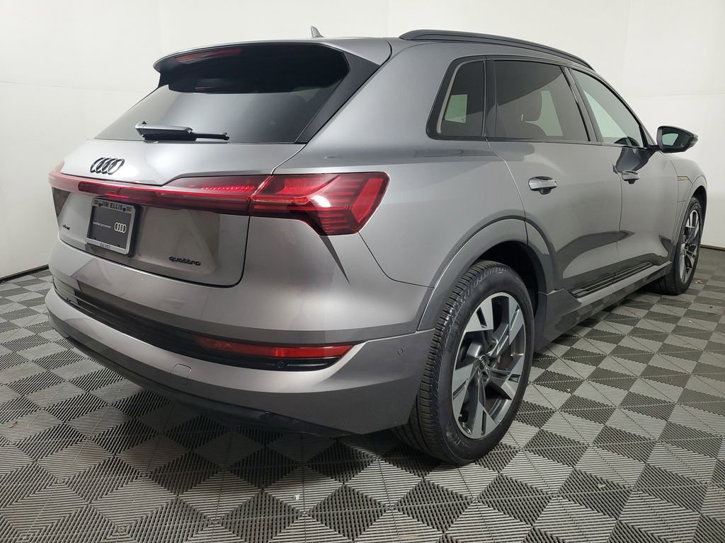 Used 2023 Audi e-tron Premium w/ Convenience Plus Package AWD/4WD image 6