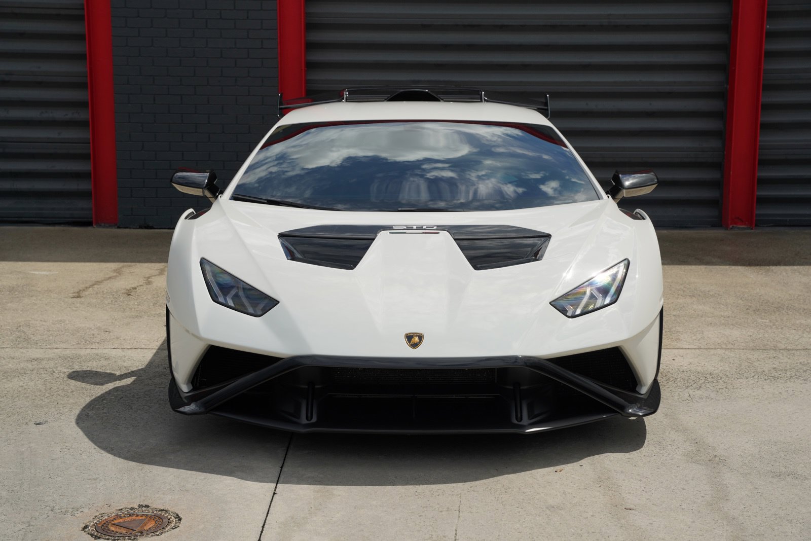 Used 2023 Lamborghini Huracan STO RWD image 5