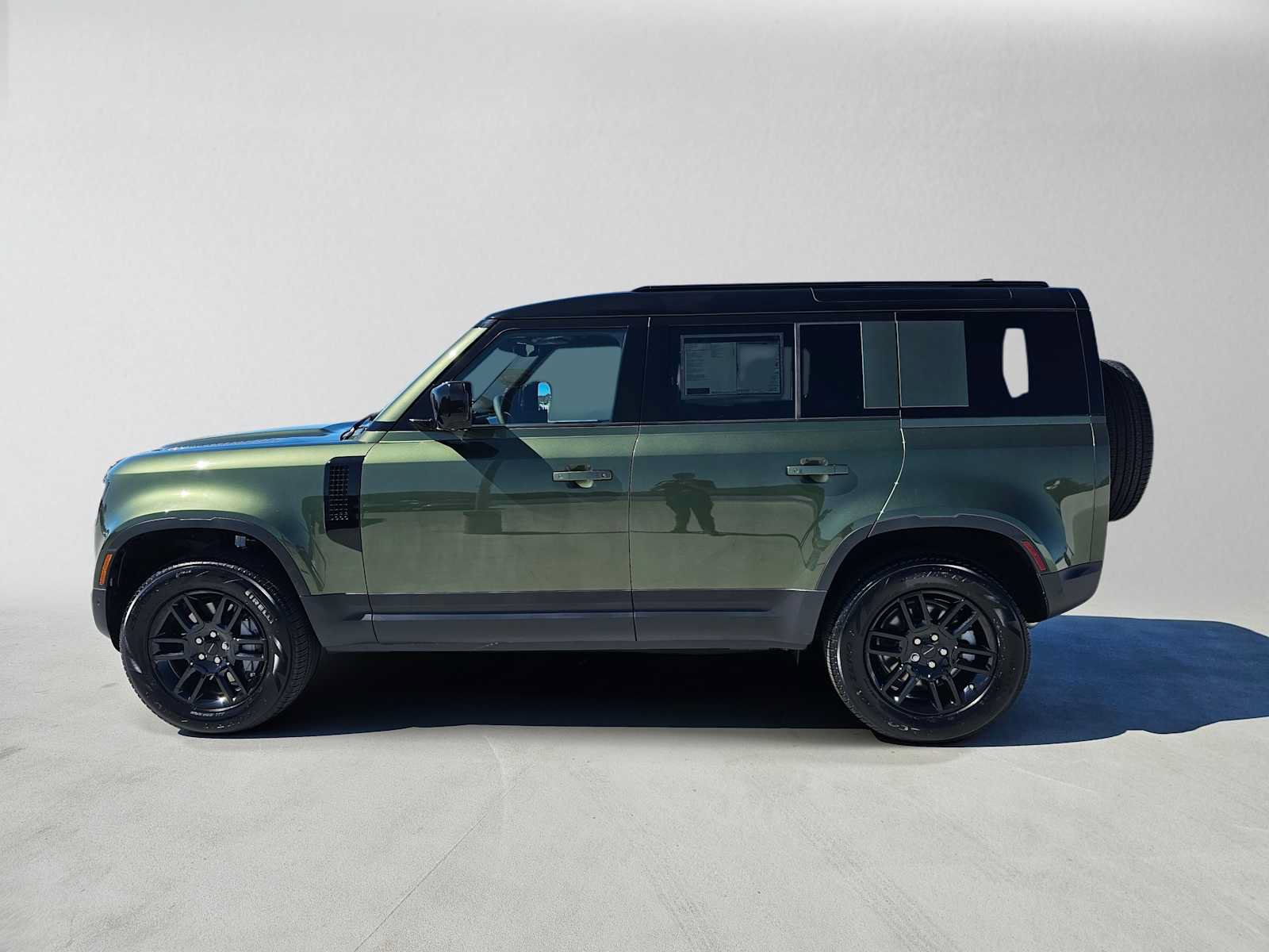 New 2026 Land Rover Defender 110 S AWD/4WD image 2