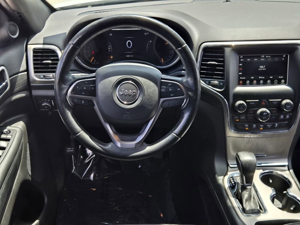 Used 2021 Jeep Grand Cherokee Laredo image 12