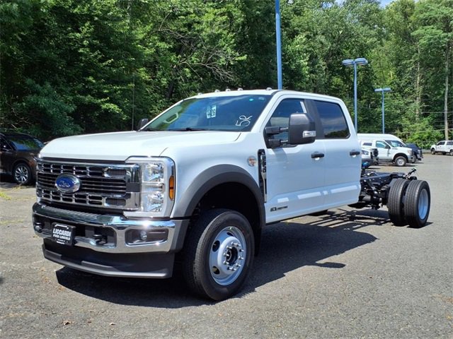 New 2025 Ford F550 4x4 Crew Cab Super Duty image 2