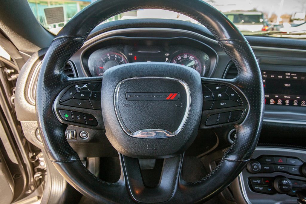 Used 2020 Dodge Challenger SXT w/ Driver Convenience Group image 15