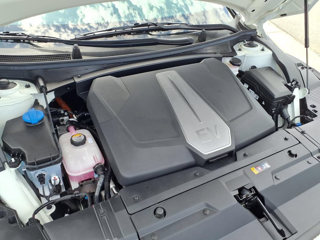Certified 2024 Kia EV6 Light RWD image 24