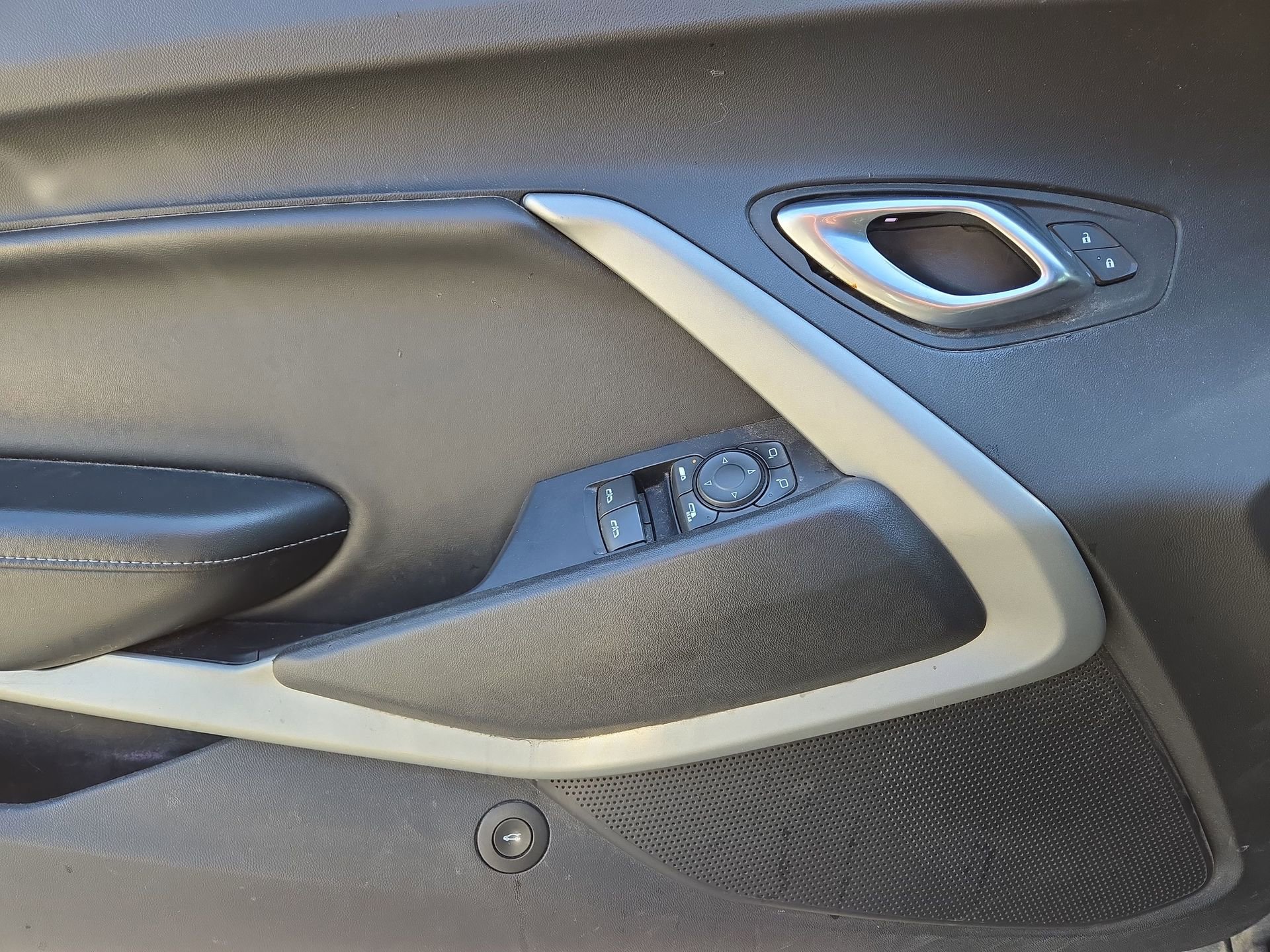 Used 2017 Chevrolet Camaro LT w/ RS Package image 15