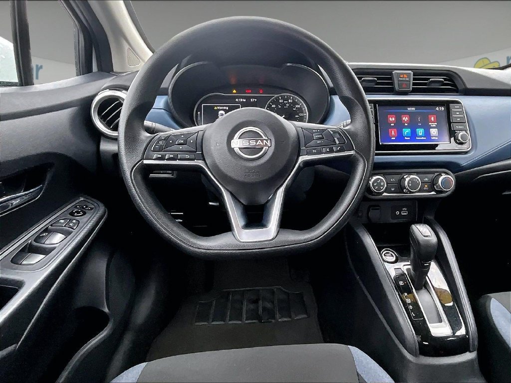Used 2025 Nissan Versa SV FWD image 17