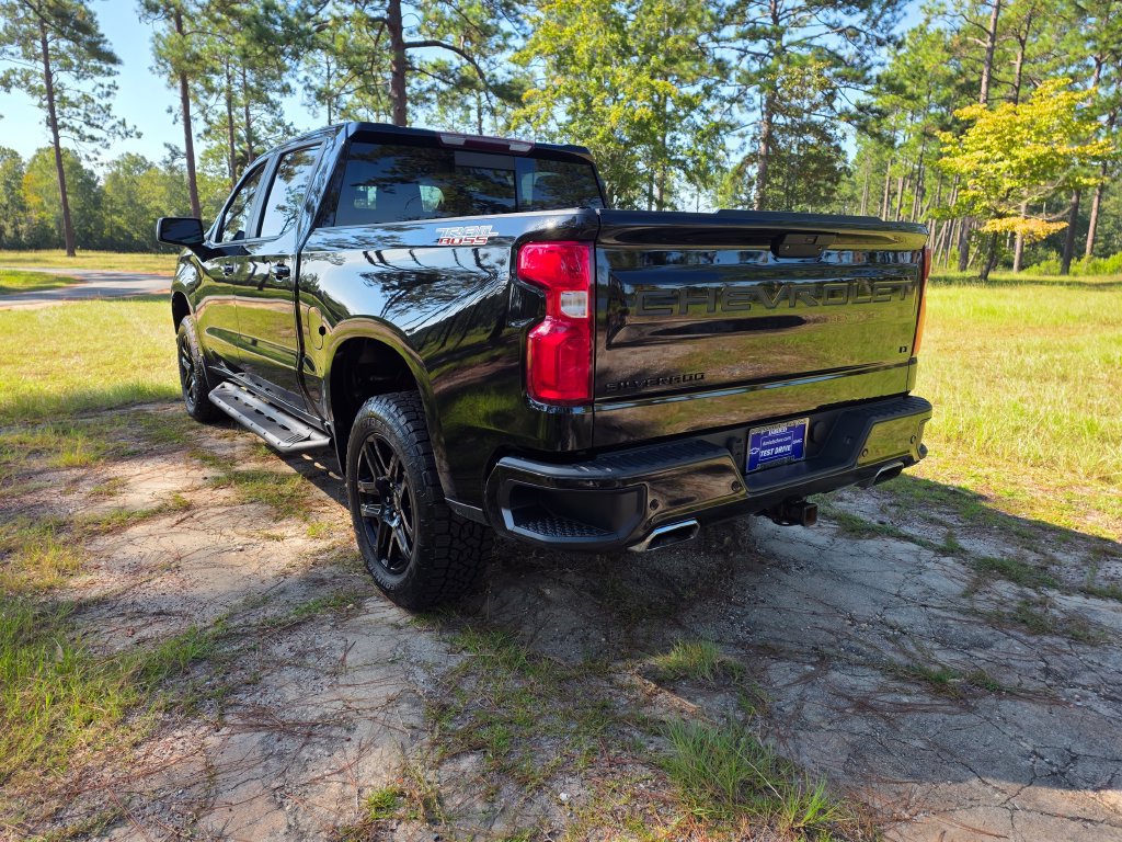 Used 2021 Chevrolet Silverado 1500 LT Trail Boss w/ Convenience Package II AWD/4WD image 3