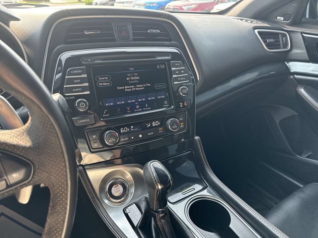 Used 2020 Nissan Maxima SR w/ Sport Mat Group FWD image 21