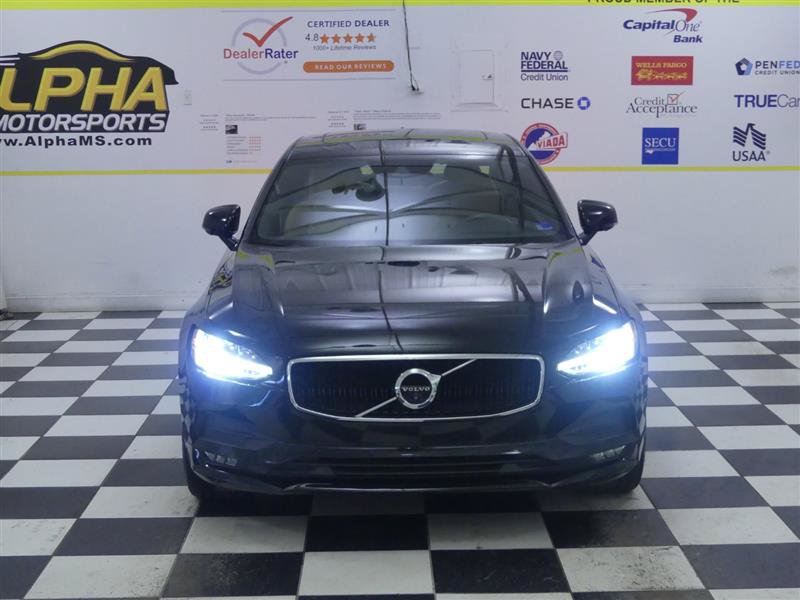 Used 2018 Volvo S90 T5 Momentum w/ Convenience Package FWD image 2