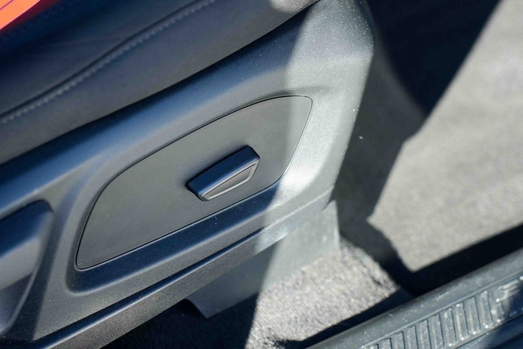 Used 2023 Ford Explorer XLT w/ Class IV Trailer Tow Package image 22