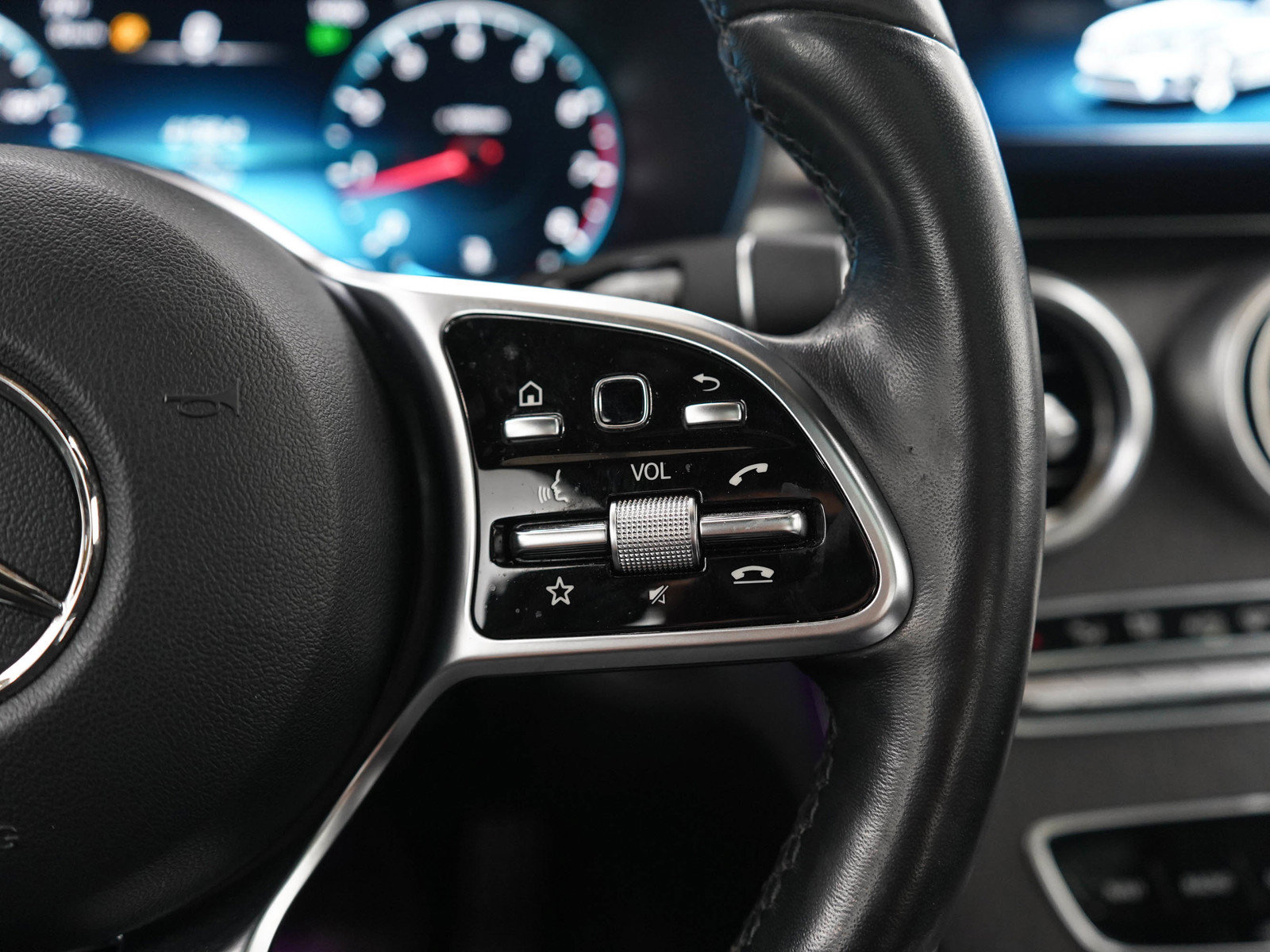 Used 2021 Mercedes-Benz C 300 4MATIC Sedan image 27