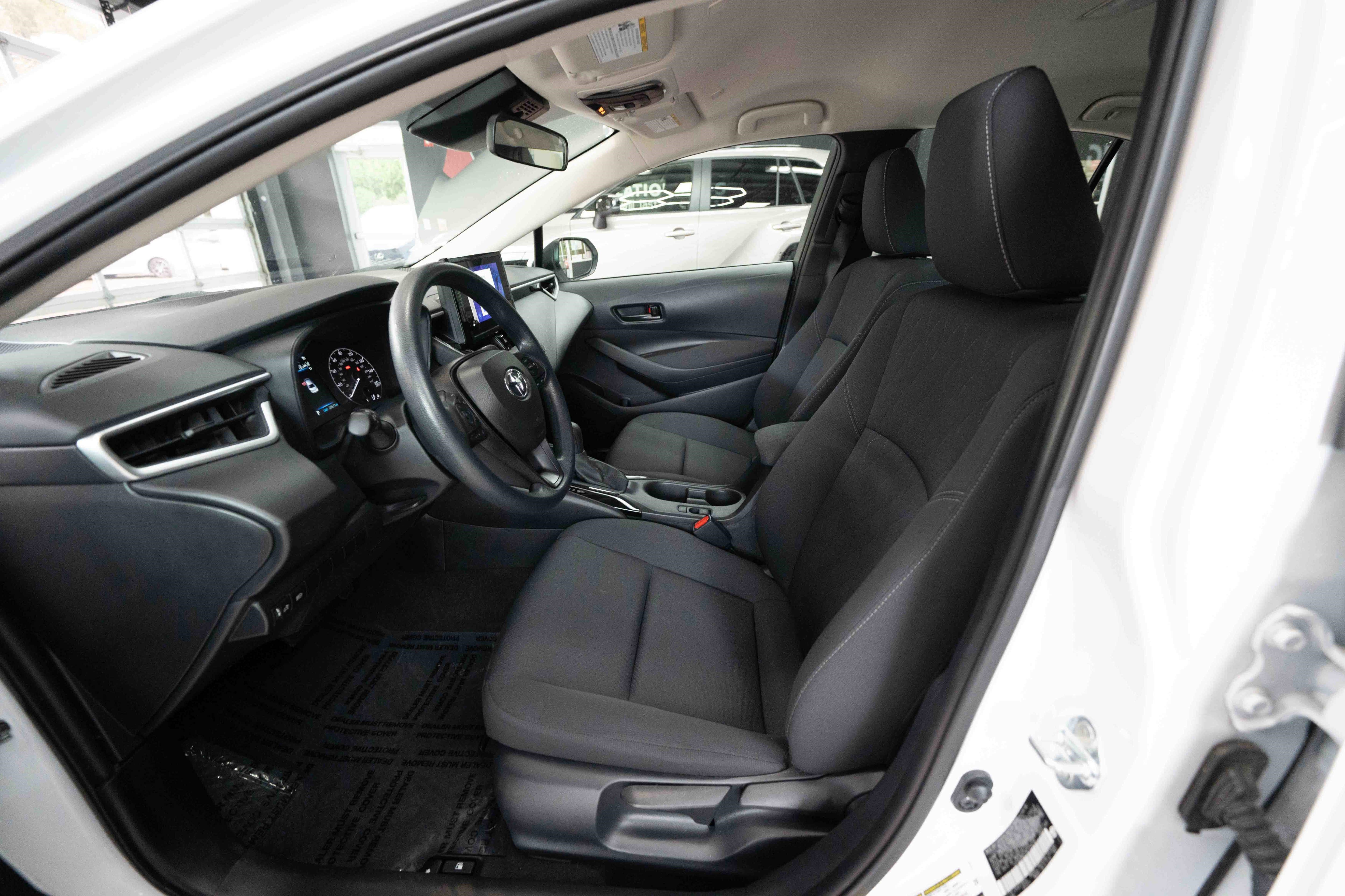 Used 2024 Toyota Corolla LE image 9