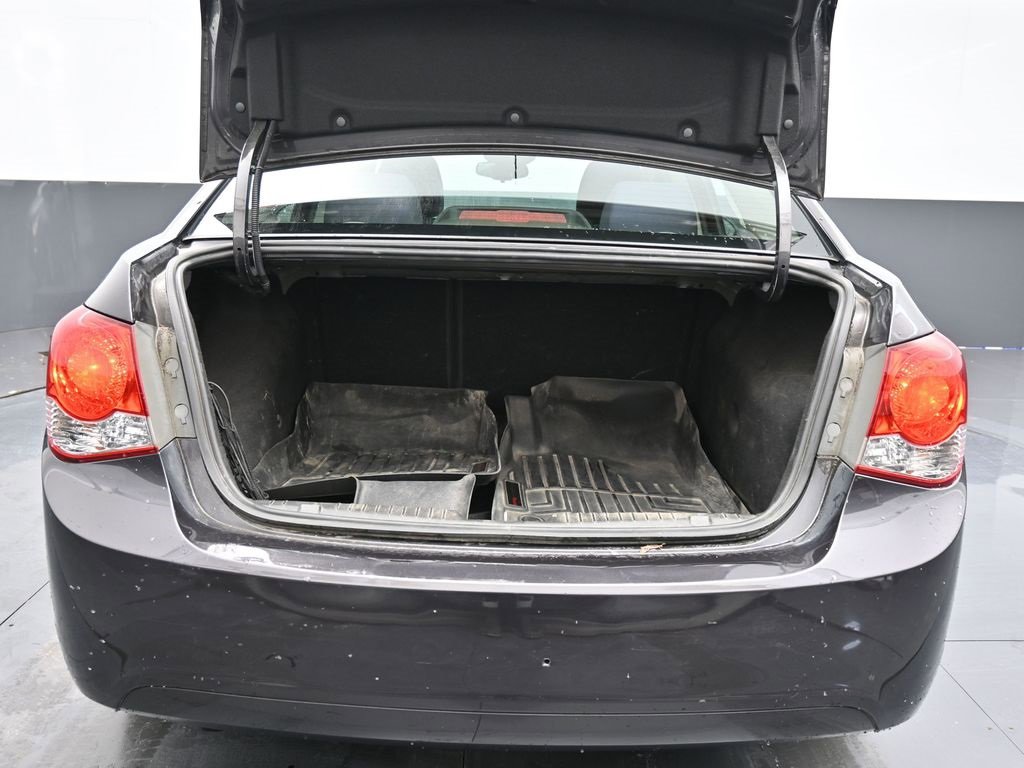 Used 2015 Chevrolet Cruze LT image 34