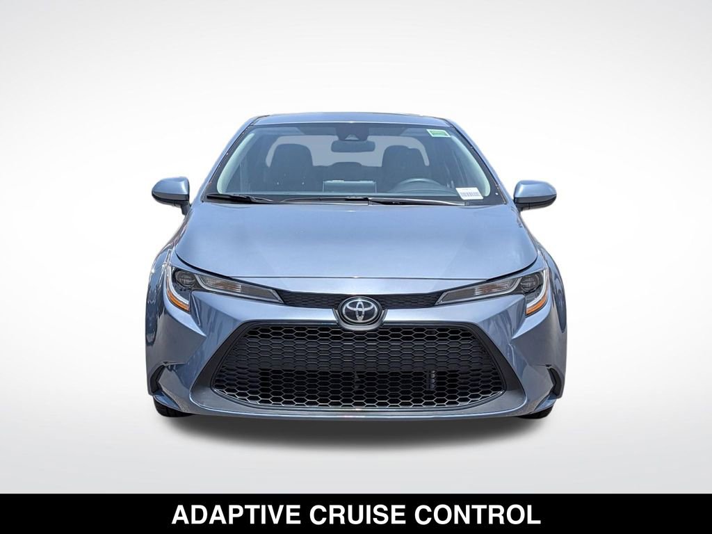 Used 2021 Toyota Corolla LE FWD image 3