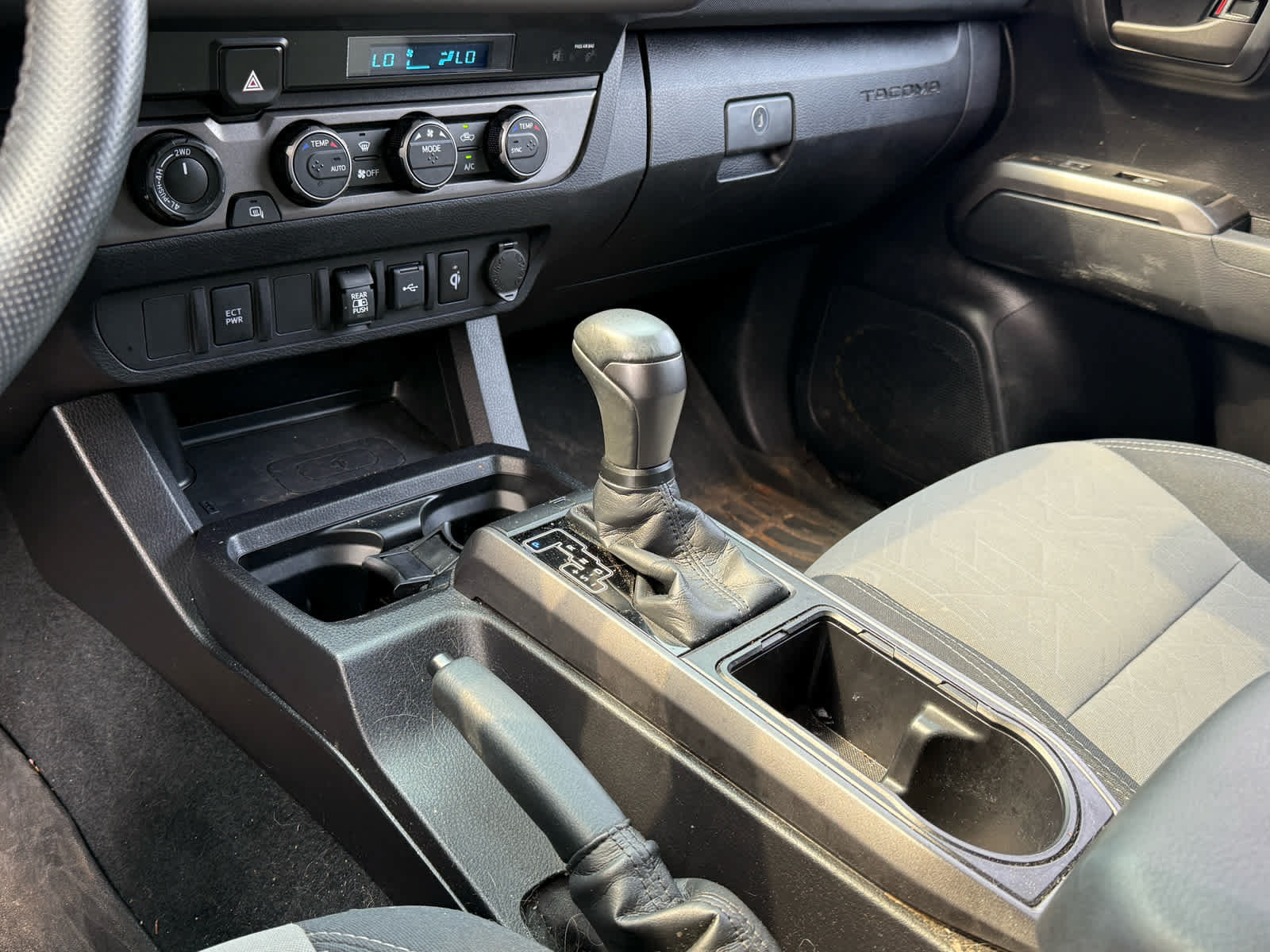 Used 2021 Toyota Tacoma TRD Sport AWD/4WD image 20