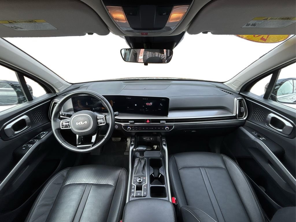Used 2025 Kia Sorento S image 23