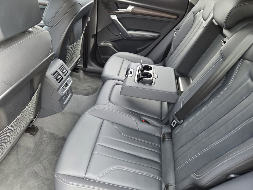 Certified 2023 Audi Q5 e Premium Plus w/ Premium Plus Package AWD/4WD image 40