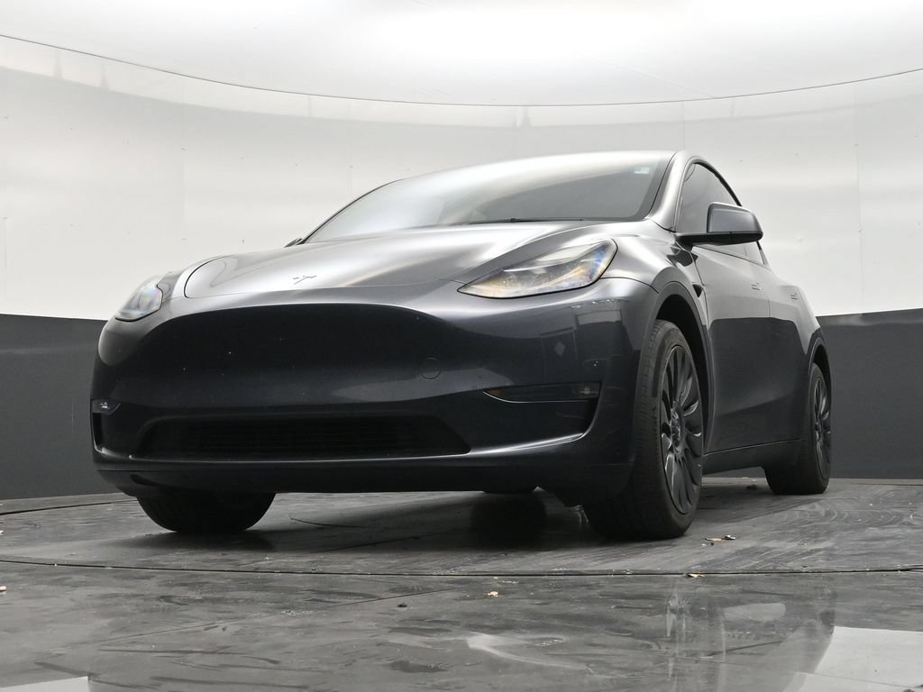 Used 2024 Tesla Model Y Long Range AWD/4WD image 26