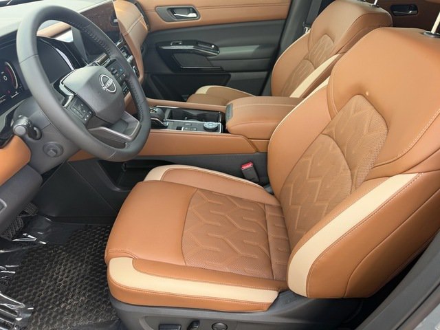 New 2026 Nissan Pathfinder Platinum w/ Cargo Package AWD/4WD image 14