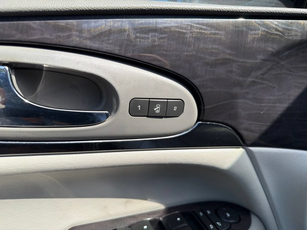 Used 2016 Buick Enclave Premium w/ Experience Buick Package FWD image 14