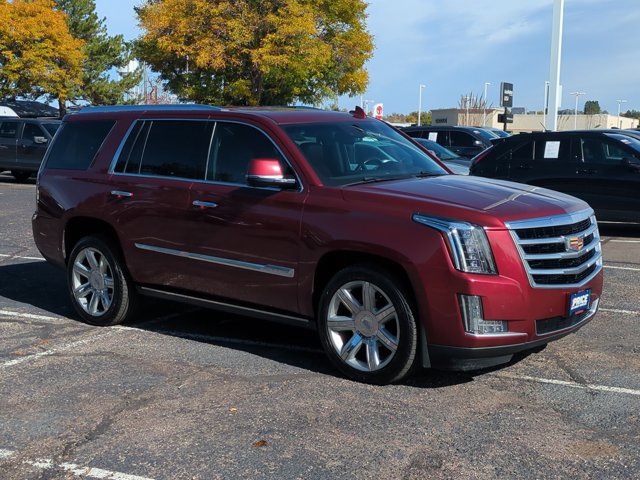 Used 2016 Cadillac Escalade Premium AWD/4WD image 3